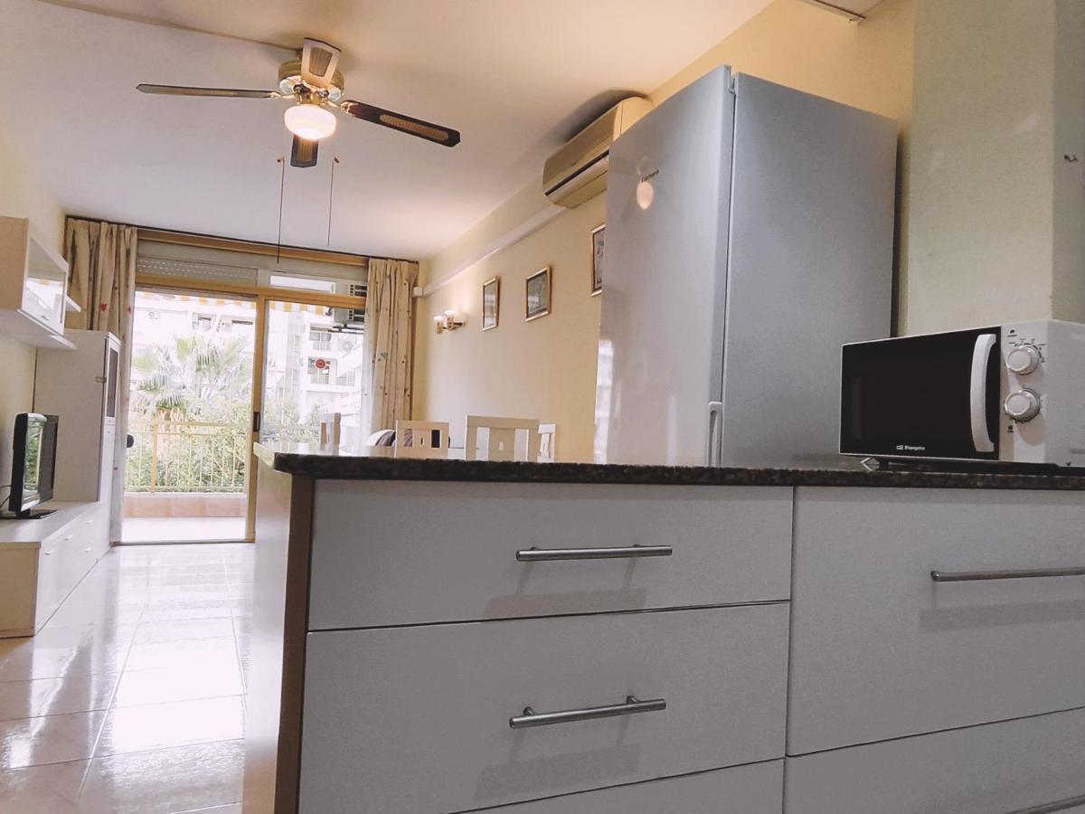 Luminoso Apartamento En Salou Con Terraza Y Parque Infantil Ideal Familias Eksteriør billede