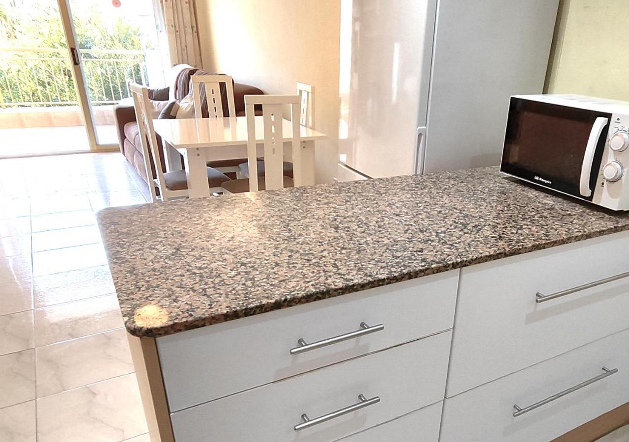 Luminoso Apartamento En Salou Con Terraza Y Parque Infantil Ideal Familias Eksteriør billede