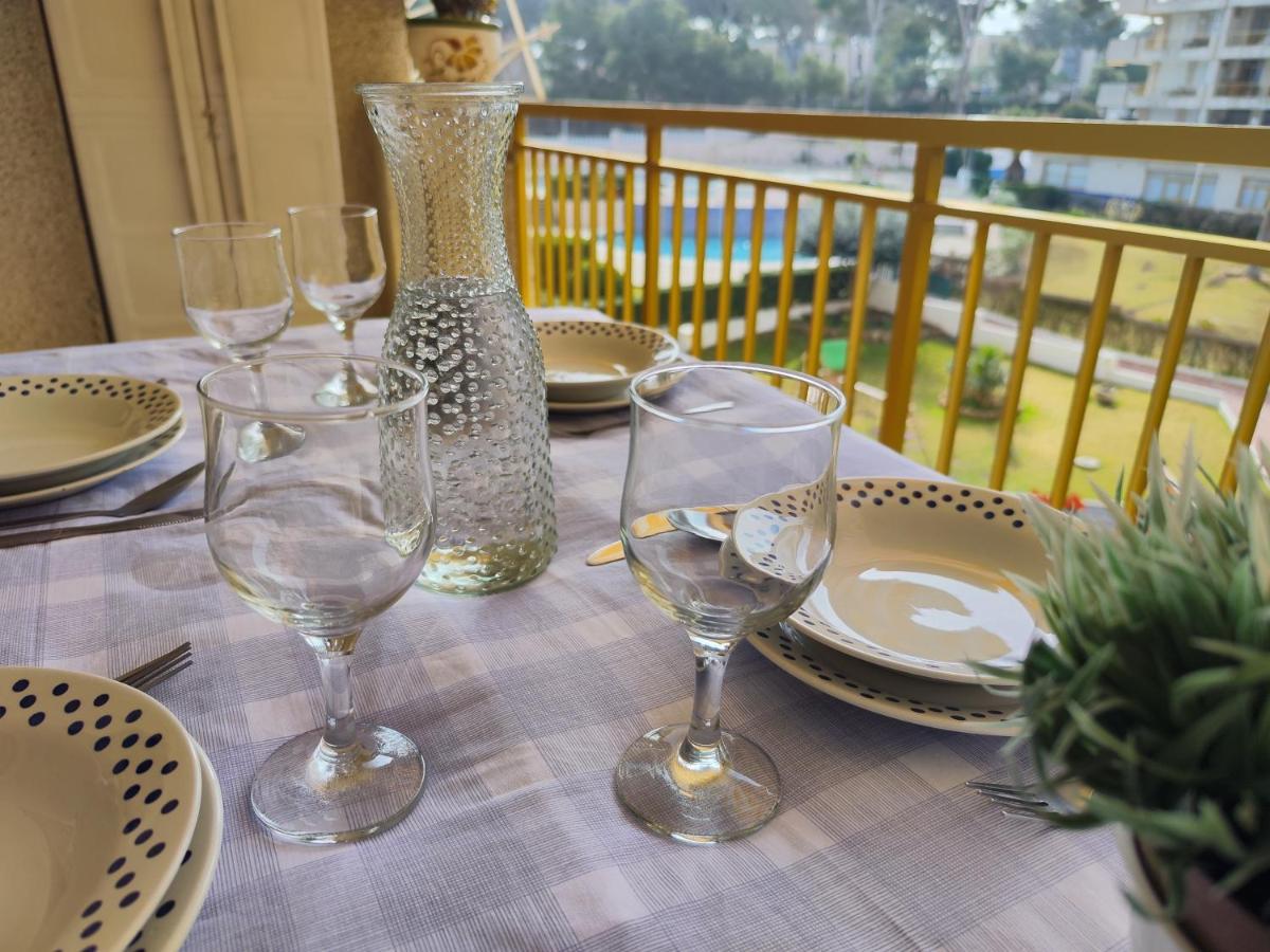 Luminoso Apartamento En Salou Con Terraza Y Parque Infantil Ideal Familias Eksteriør billede