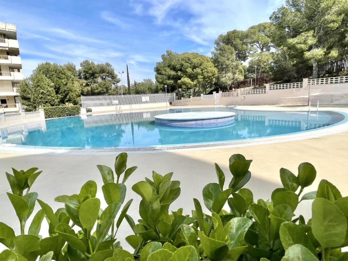 Luminoso Apartamento En Salou Con Terraza Y Parque Infantil Ideal Familias Eksteriør billede
