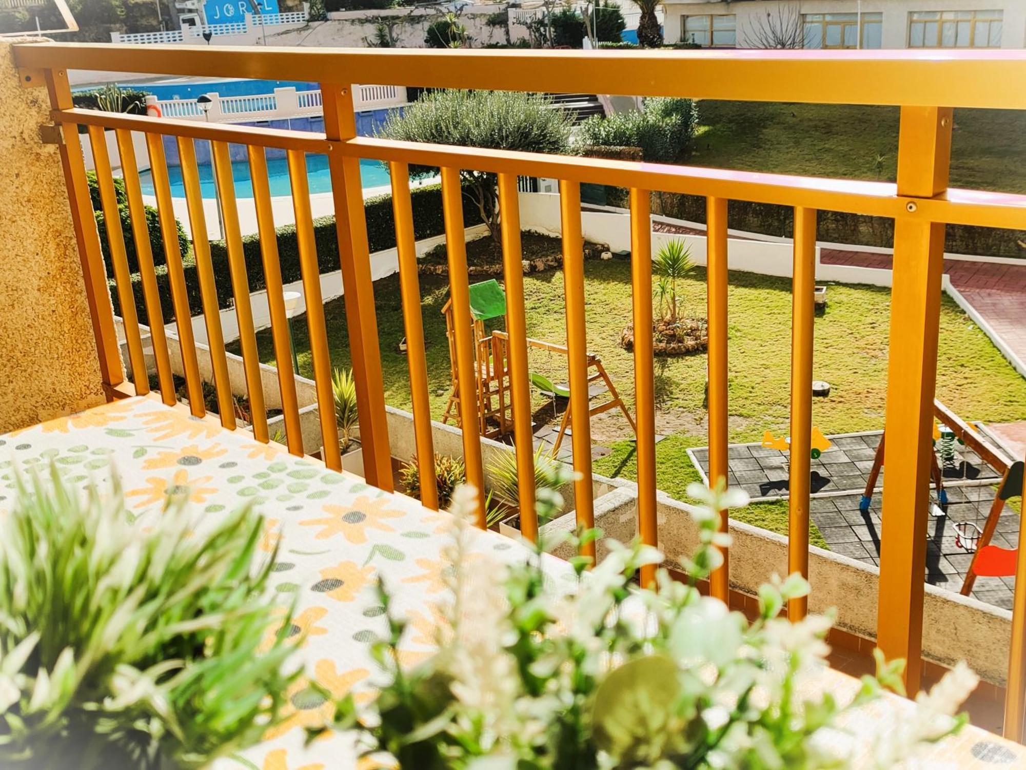 Luminoso Apartamento En Salou Con Terraza Y Parque Infantil Ideal Familias Eksteriør billede